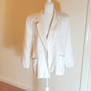 Amanda Smith white linen jacket